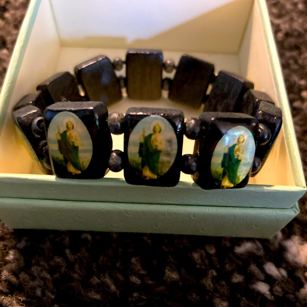 Twilight inspired Bella’s St. Jude bracelet